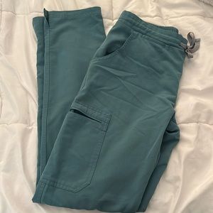 Yola skinny Figs pants